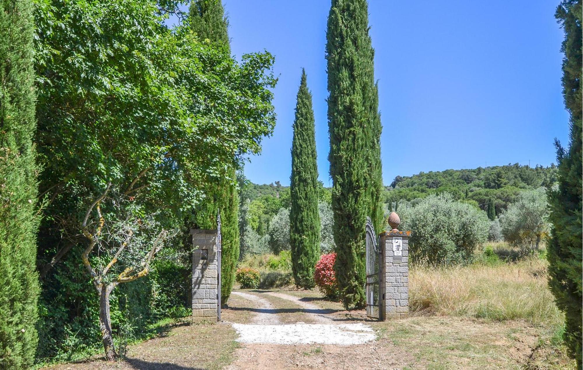 Cozy Home In Cortona With Kitchen المظهر الخارجي الصورة